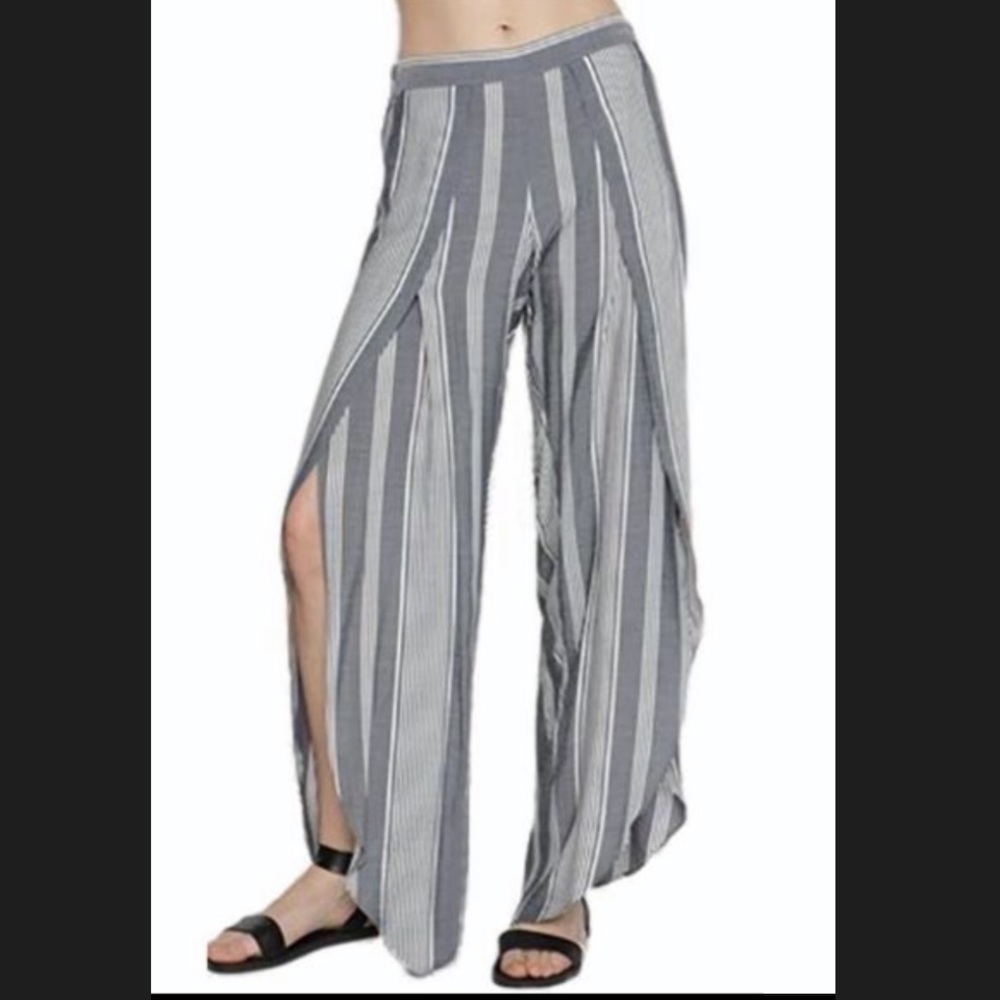 NWOT DREW blue cinched waist flowy pants